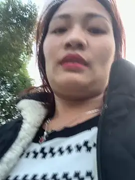 Snapshot of Lara-11 chatting on 12/15/25, 09:46 Lara-11 online show from 12/15/25, 09:46