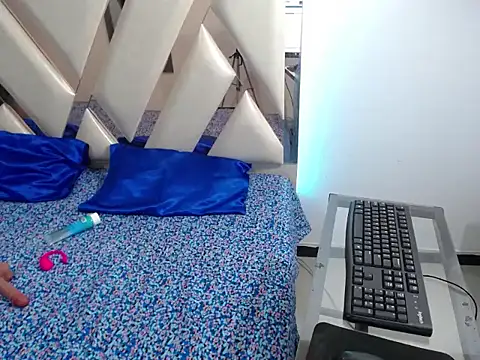 yuliet latin69 online show from 10/24/25, 01:51