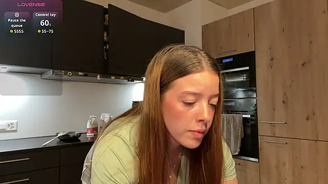 allisonwhite222 online show from 11/04/25, 02:38