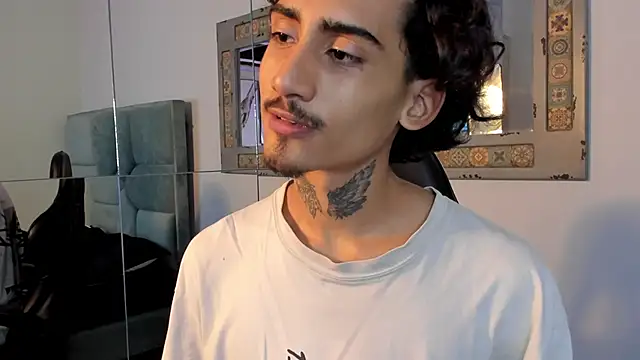 Mr Strike online show from 11/05/25, 02:44