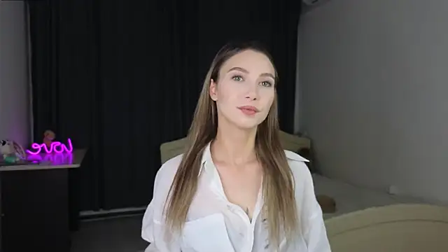 Snapshot of diana_piar chatting on 10/22/25, 03:01 diana piar online show from 10/22/25, 03:01