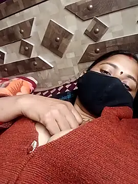 QRESABABY online show from 11/18/25, 11:26