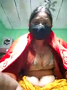 QRESABABY online show from 11/26/25, 12:06