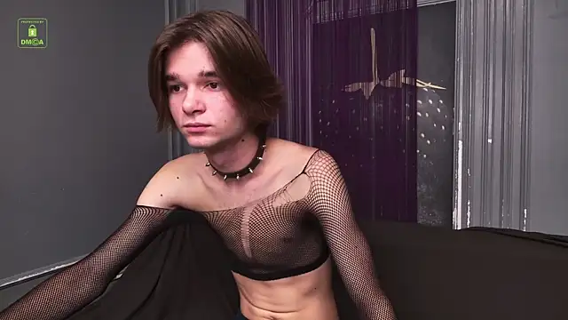 Snapshot of DavidLeatherhofff chatting on 11/26/25, 03:35 DavidLeatherhofff online show from 11/26/25, 03:35