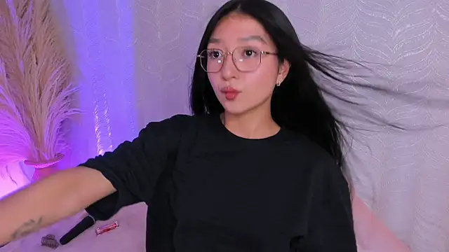sydney miller  online show from 07/26/26, 12:08