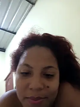 Snapshot of NickiiiNova chatting on 10/27/25, 05:22 NickiiiNova online show from 10/27/25, 05:22