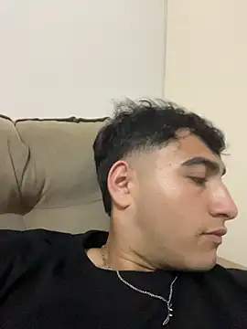 Snapshot of Gduende7 chatting on 11/23/25, 08:25 Gduende7 online show from 11/23/25, 08:25