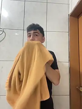 Snapshot of Gduende7 chatting on 11/26/25, 07:48 Gduende7 online show from 11/26/25, 07:48