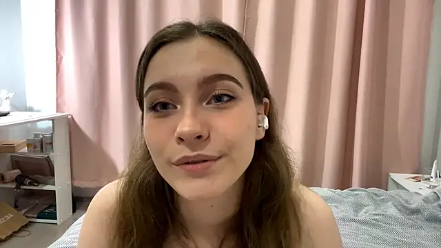 Kira Sanders online show from 10/25/25, 05:08