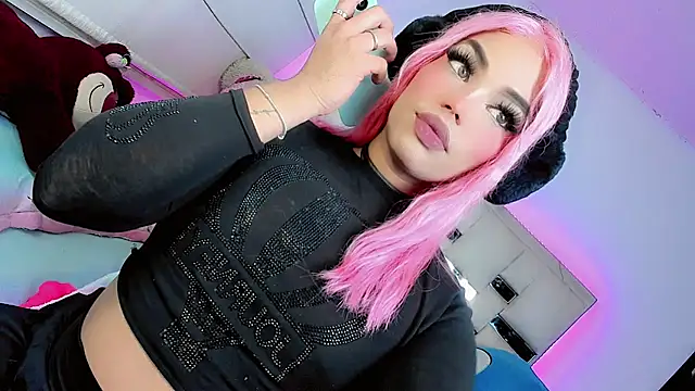 Alannys xHotx online show from 05/18/26, 04:18