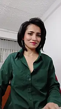 chloehanna online show from 11/05/25, 04:18