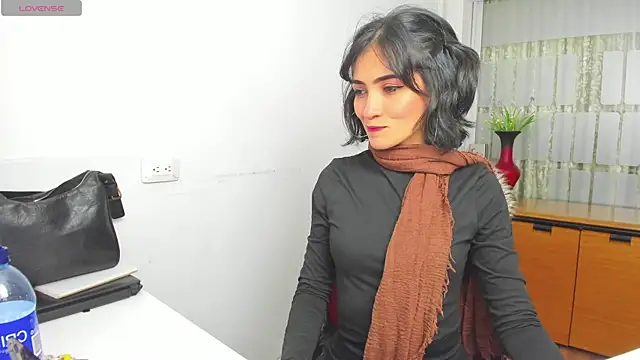 chloehanna online show from 11/20/25, 06:51