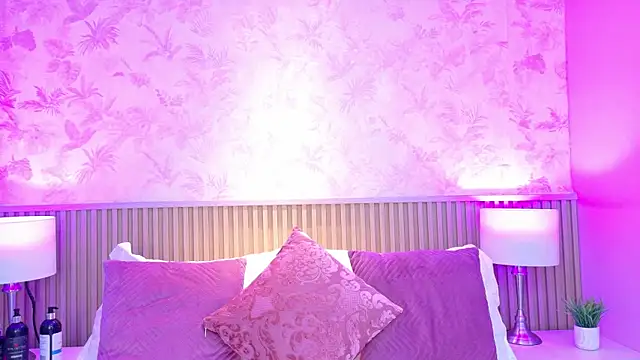 AdelineJhones online show from 10/31/25, 01:34