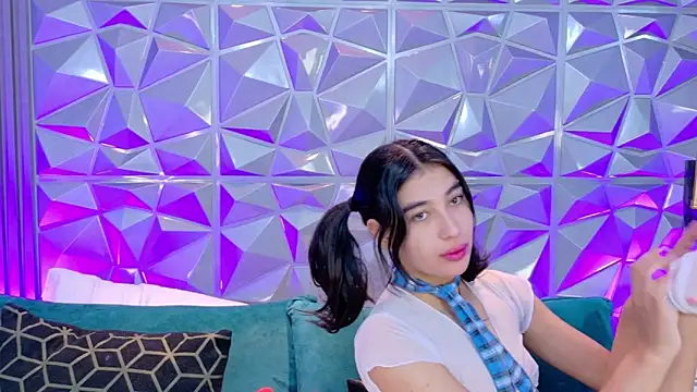 AdelineJhones online show from 05/02/26, 02:00