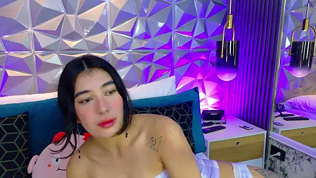 AdelineJhones online show from 06/26/26, 02:54