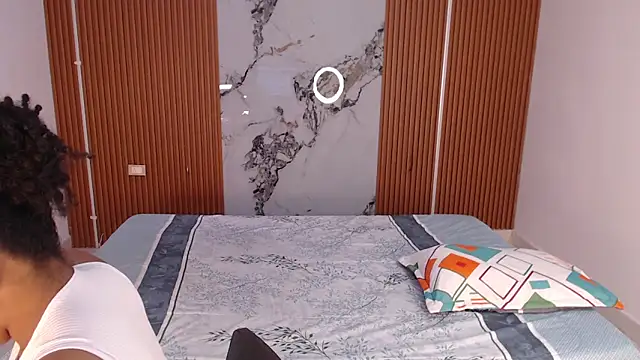 rosselyn  online show from 11/28/25, 01:03