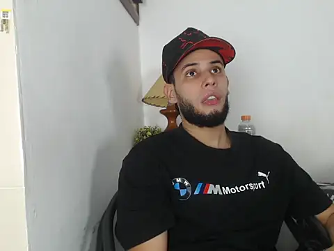 Snapshot of Maxcole_07 chatting on 11/09/25, 11:14 Maxcole 07 online show from 11/09/25, 11:14