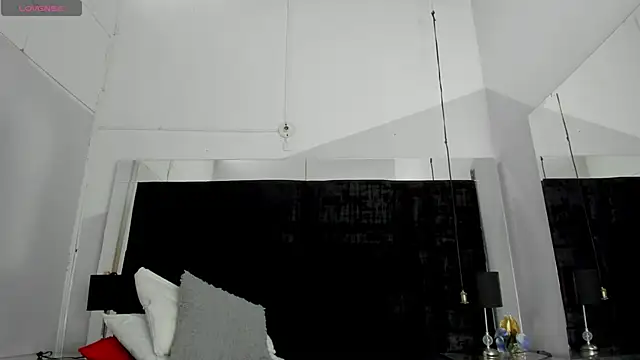 EmmadaSilva online show from 05/26/26, 07:10