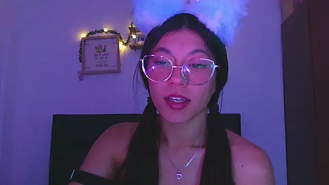 LissyM online show from 11/26/25, 03:07