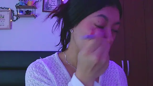 LissyM online show from 12/14/25, 08:02