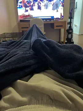 Snapshot of YoungNhorny2004 chatting on 10/21/25, 10:54 YoungNhorny2004 online show from 10/21/25, 10:54