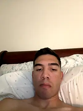 Snapshot of YoungNhorny2004 chatting on 10/22/25, 03:01 YoungNhorny2004 online show from 10/22/25, 03:01