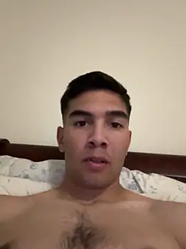 Snapshot of YoungNhorny2004 chatting on 11/04/25, 12:43 YoungNhorny2004 online show from 11/04/25, 12:43