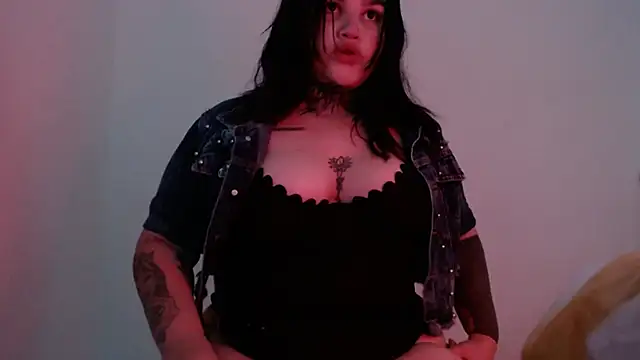 Snapshot of abby-hiltton chatting on 11/04/25, 07:29 abby-hiltton online show from 11/04/25, 07:29