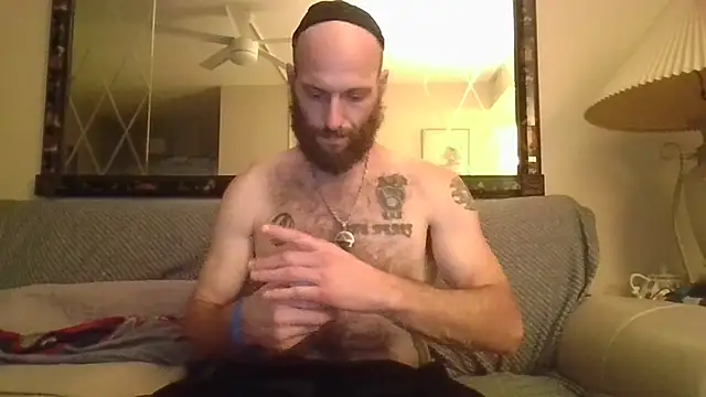 Snapshot of KosherCo313 chatting on 11/19/25, 02:33 KosherCo313 online show from 11/19/25, 02:33