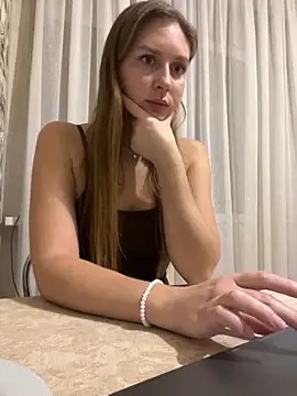 Elina1 online show from 11/18/25, 04:22