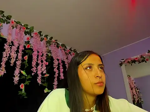 Gabyy Cooper  online show from 06/11/26, 02:22