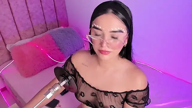 laana foxx online show from 06/12/26, 11:03