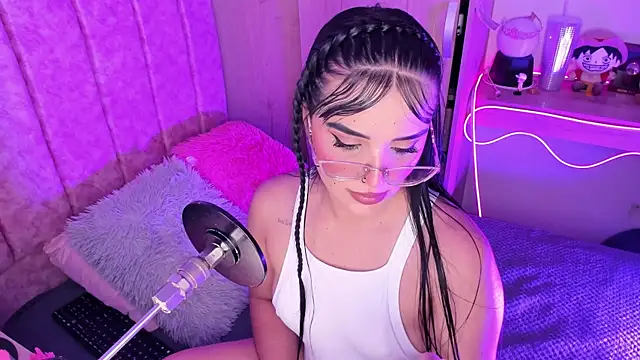 laana foxx online show from 07/19/26, 10:46