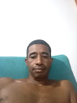 Snapshot of juniordotado87 chatting on 12/14/25, 11:31 juniordotado87 online show from 12/14/25, 11:31