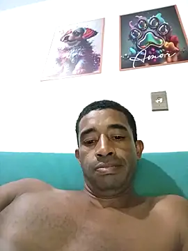 Snapshot of juniordotado87 chatting on 12/16/25, 01:10 juniordotado87 online show from 12/16/25, 01:10