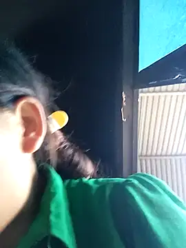 Snapshot of giahan-00 chatting on 10/28/25, 09:57 giahan-00 online show from 10/28/25, 09:57