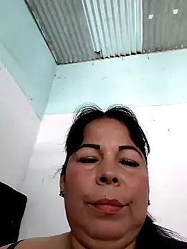Snapshot of mother2-divorced chatting on 10/28/25, 01:47 mother2-divorced online show from 10/28/25, 01:47