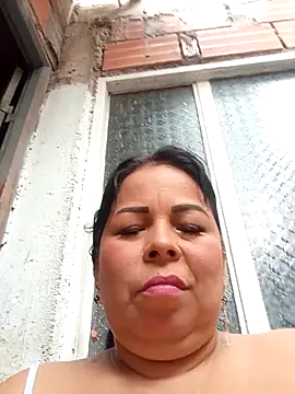 Snapshot of mother2-divorced chatting on 02/06/26, 01:03 mother2-divorced online show from 02/06/26, 01:03