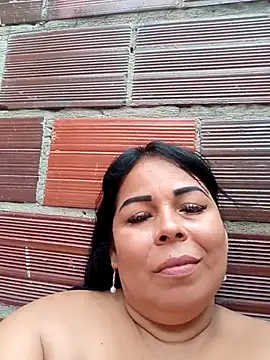 Snapshot of mother2-divorced chatting on 04/15/26, 07:58 mother2-divorced online show from 04/15/26, 07:58