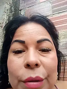 Snapshot of mother2-divorced chatting on 05/07/26, 01:27 mother2-divorced online show from 05/07/26, 01:27