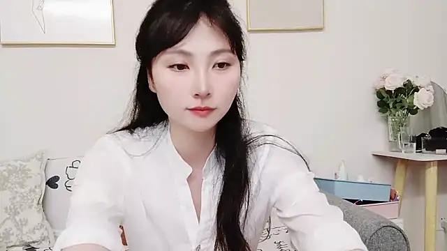 yuyan3929 online show from 06/08/26, 01:28