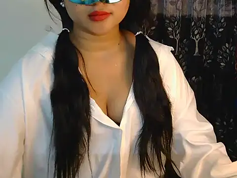 crazy witch online show from 10/31/25, 05:47