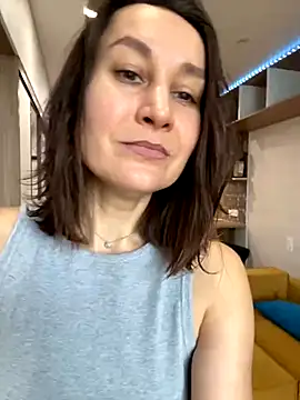 Snapshot of AliceLili chatting on 10/30/25, 09:11 AliceLili online show from 10/30/25, 09:11