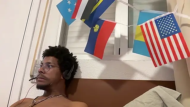Albert Madrid online show from 07/24/26, 05:11