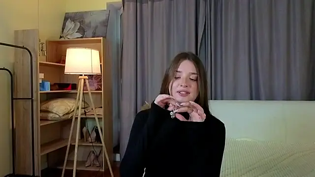 GiaKirtley online show from 10/28/25, 12:41