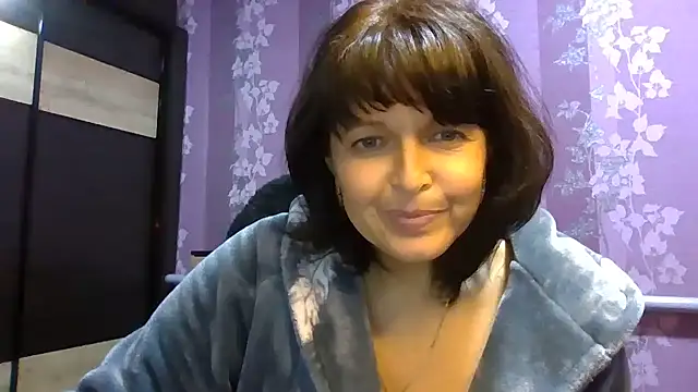 CountessLuna online show from 10/27/25, 12:42