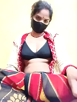 Snapshot of Shreya-750 chatting on 11/21/25, 04:27 Shreya-750 online show from 11/21/25, 04:27