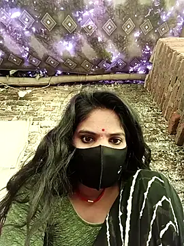 Snapshot of Shreya-750 chatting on 12/17/25, 08:53 Shreya-750 online show from 12/17/25, 08:53