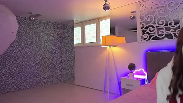 Snapshot of LuisaClover chatting on 01/17/26, 01:05 LuisaClover online show from 01/17/26, 01:05