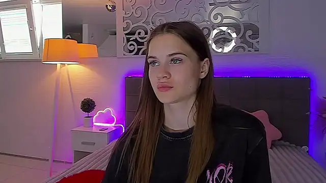 LuisaClover online show from 07/07/26, 12:09